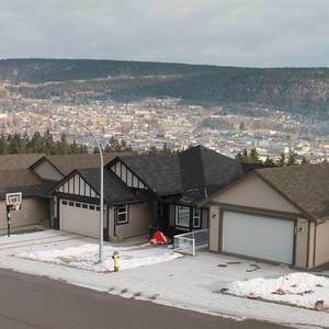 Meet your Posher, Ausya